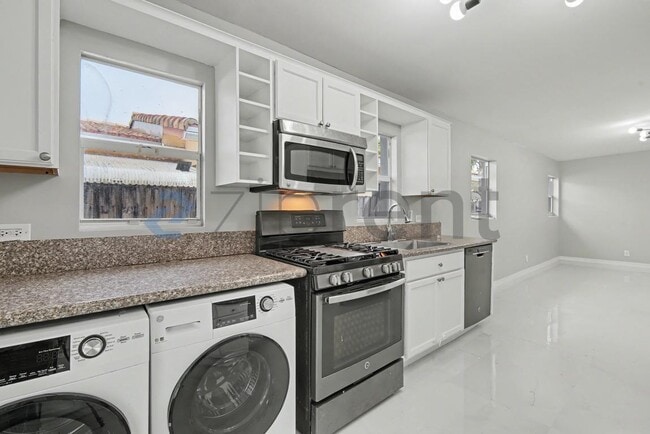 Building Photo - 1650 Jackson St