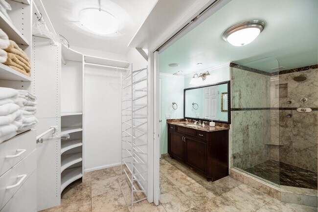 Building Photo - 2000 S Ocean Dr