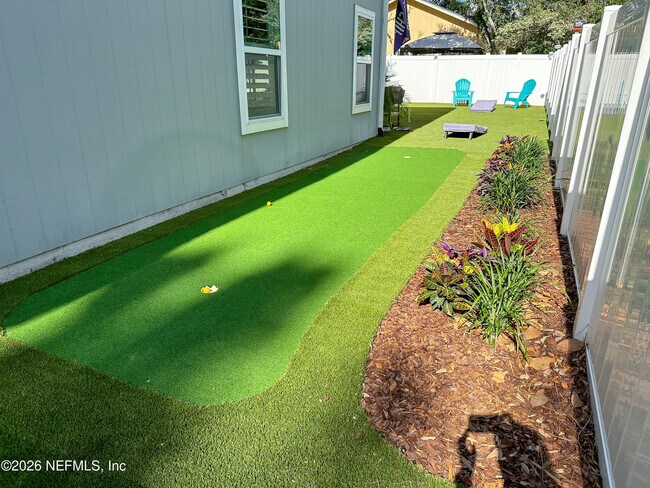 Building Photo - 1117 17th St N