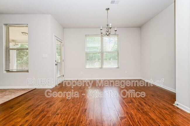Building Photo - 130 Daisy Cir