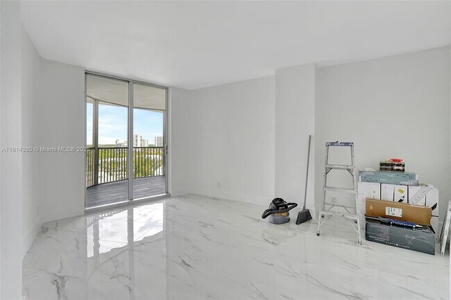 Building Photo - 100 Golden Isles Dr