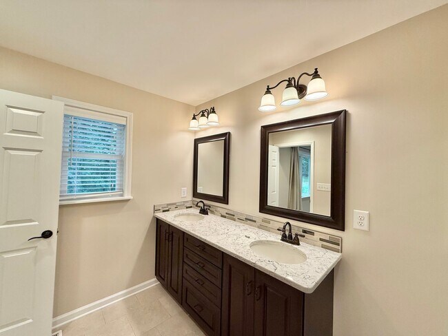Building Photo - **OFFERING WAIVED APPLICATION FEES & $200 ...