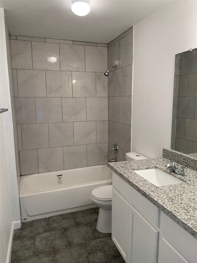 Building Photo - 11950 Greenloch Ln
