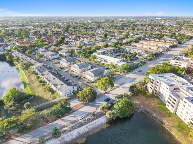 Building Photo - 7662 SW 152nd Ave