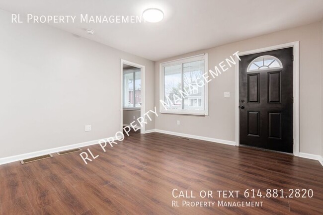 Building Photo - Super Cute 1st Floor unit in Duplex