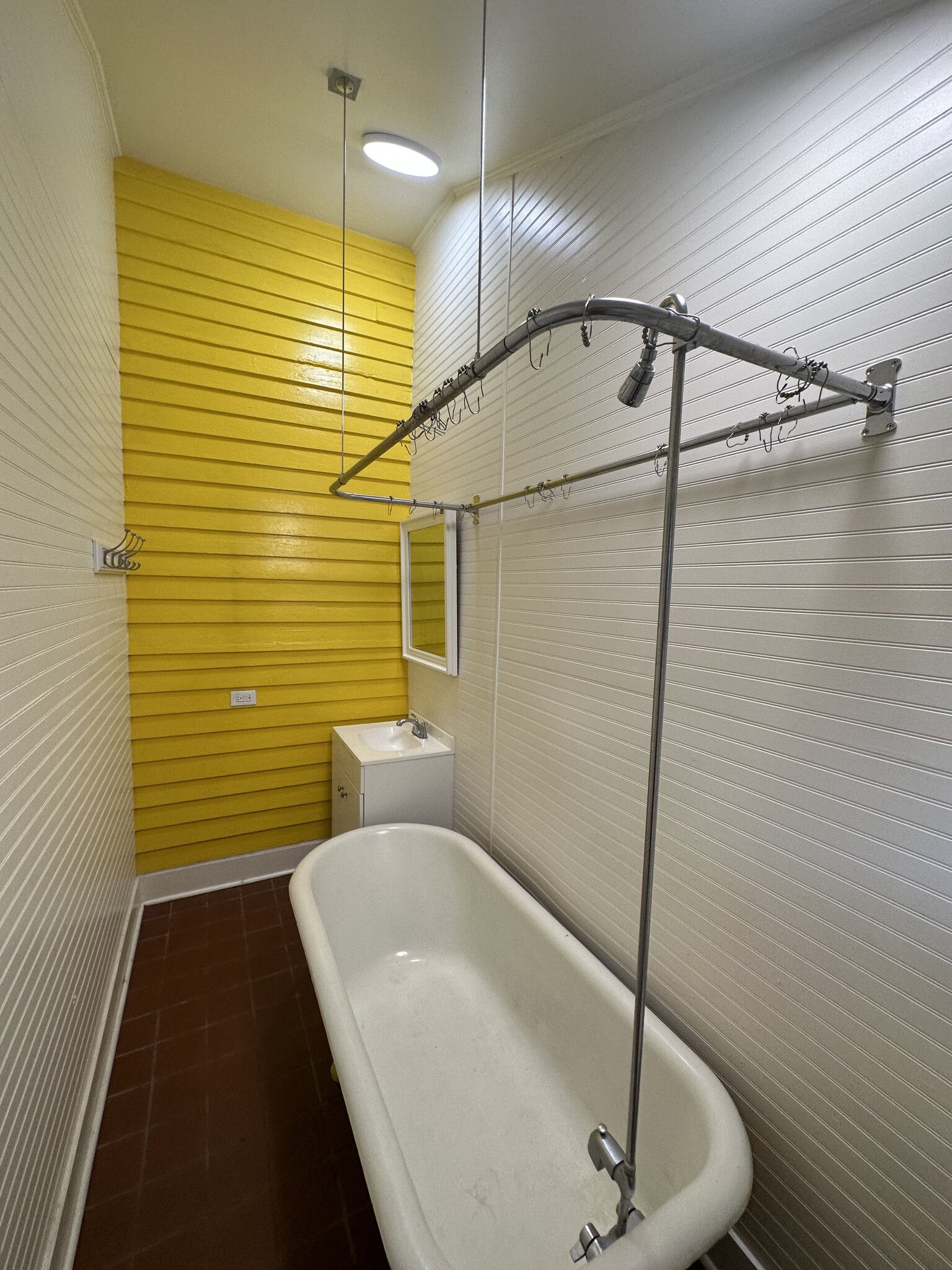 Bathroom - 3821 Dauphine St