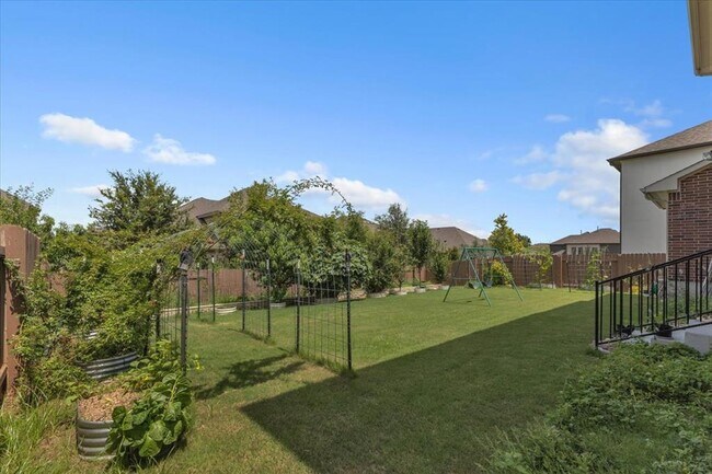 Building Photo - 2517 Cappelle Way