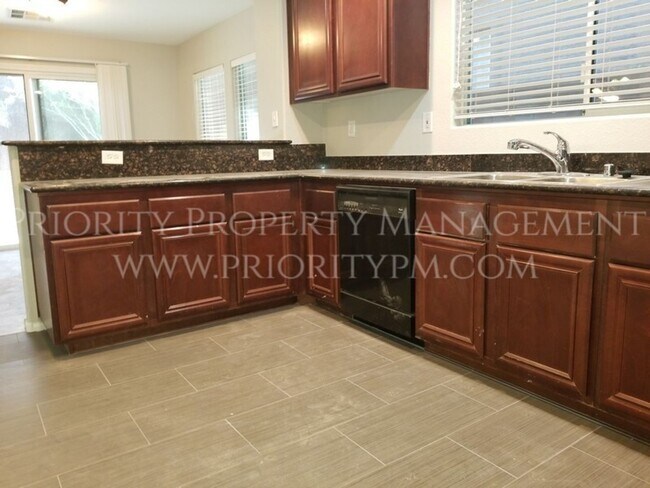 Building Photo - ~~BEAUTIFUL ALIANTE HOME!  3 Bed ~ 1600+ S...