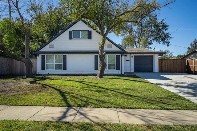 Primary Photo - 2302 Valleywood Dr