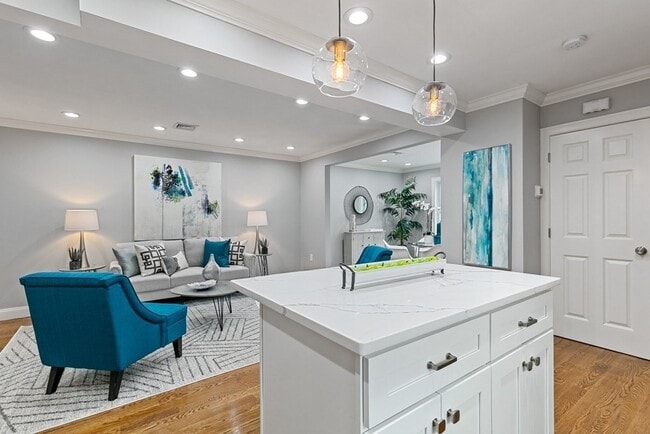 Building Photo - 46 7th St