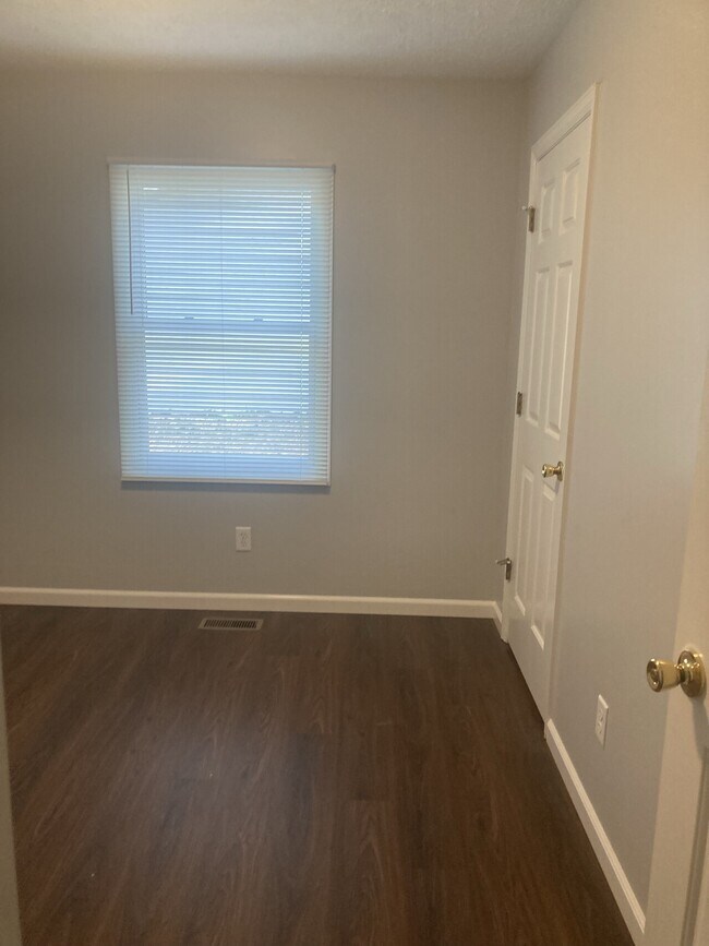 Building Photo - Carmichael Properties LLC. 1303