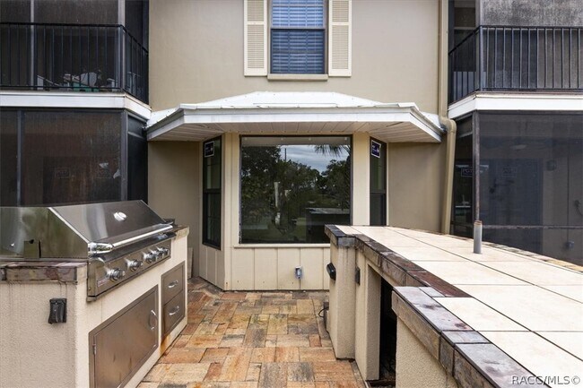 Building Photo - 11310 W Bayshore Dr