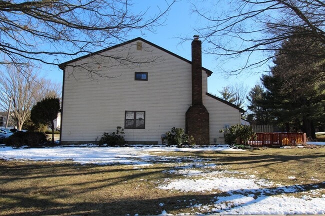 Building Photo - 138 Leah Ct