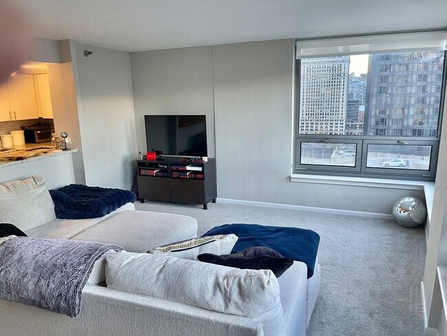 Building Photo - 440 N Wabash Ave