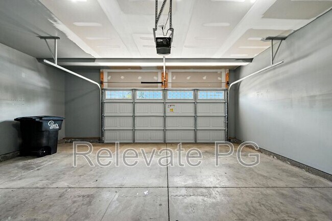 Building Photo - 9893 Honeybee Dr