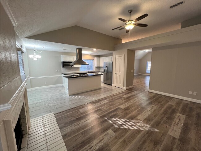 Building Photo - 187 Sandpebble Dr