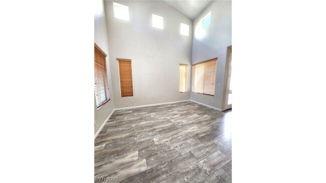 Building Photo - 6057 Clear Sail Ct