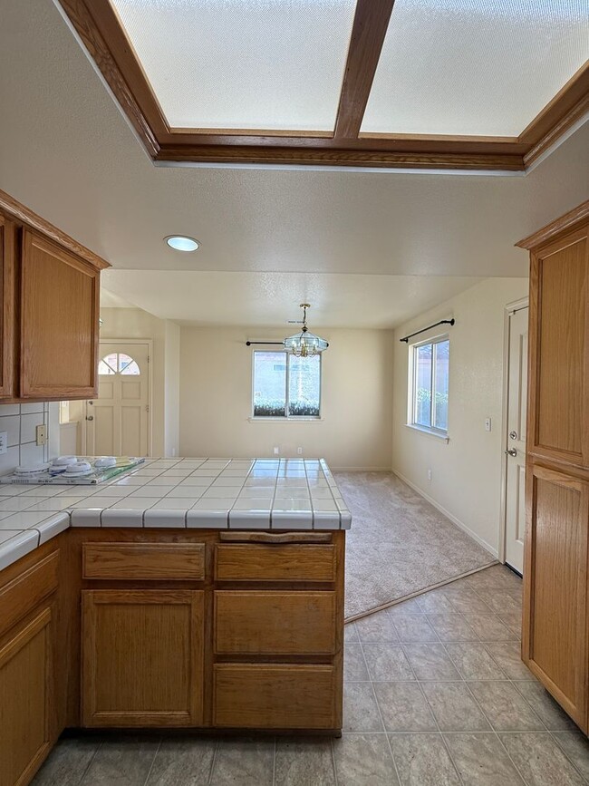 Building Photo - Single Story Home Located in The Gated Community of Hidden Pines