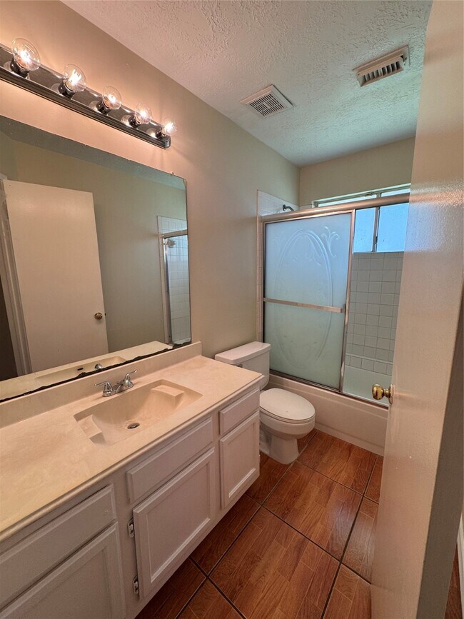 Building Photo - 4707 Innsbruk Dr