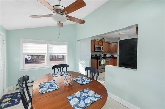 Building Photo - 206 Riverside Ave