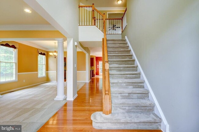 Building Photo - 45 Lockwood Dr