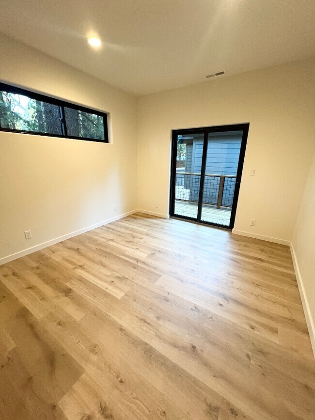 Building Photo - 3317 Fir Ave