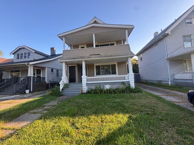 Primary Photo - 13504 Southview Ave