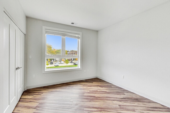 Building Photo - 555 Roger Williams Ave