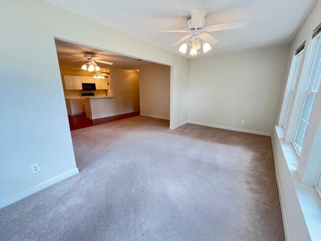 Building Photo - Ground Floor 3 Bedroom, 2 Bath Condo Available Now in Murrells Inlet!