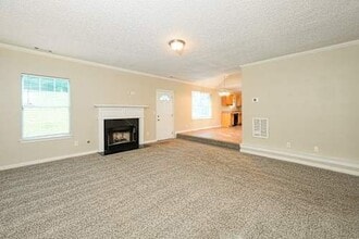 Building Photo - 6604 Valley Hill Dr