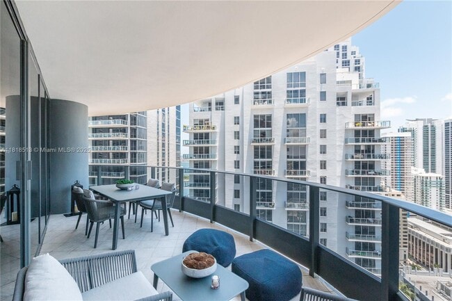 Building Photo - 1000 Brickell Plaza