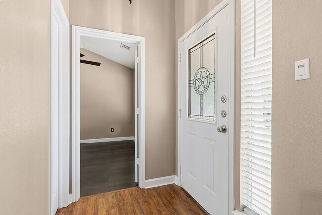 Building Photo - $500 Off One Month's Rent! Beautiful 4 Bedroom Corner Lot Home in Plum Creek