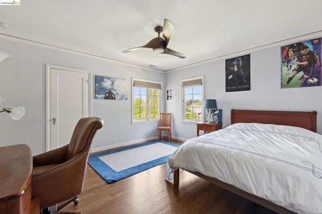 Building Photo - 15 Selborne Dr