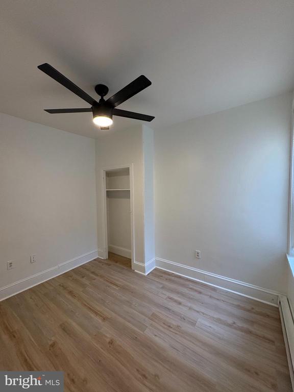 Building Photo - 2423 N Park Ave