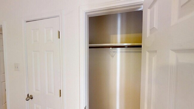 Building Photo - "Spacious Comfort Awaits: 3-Bedroom, 2-Bathroom Duplex Gem in Gatesville, TX!"