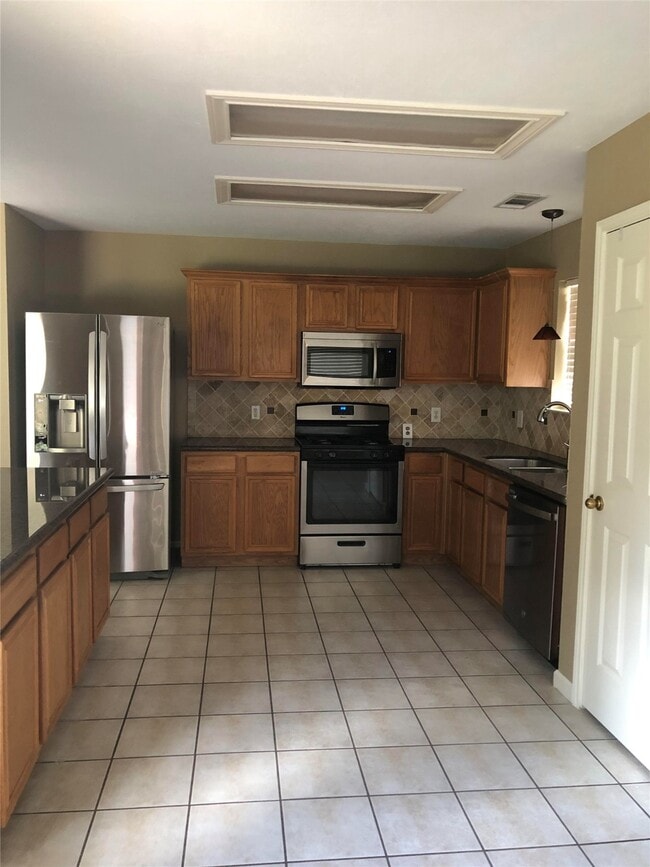 Building Photo - 2919 Foxden Dr