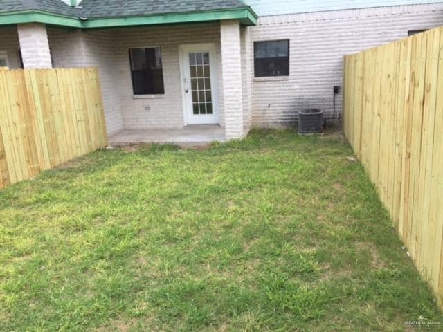Building Photo - 2715 Charleston Ln