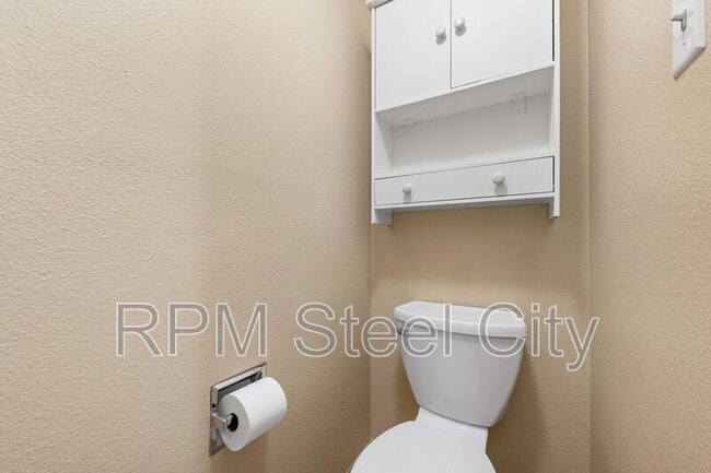 Building Photo - 1009 Constitution Rd