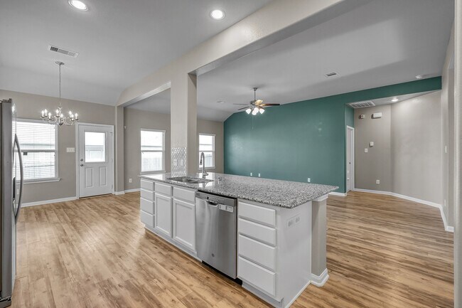 Building Photo - 11107 Lulu Ln
