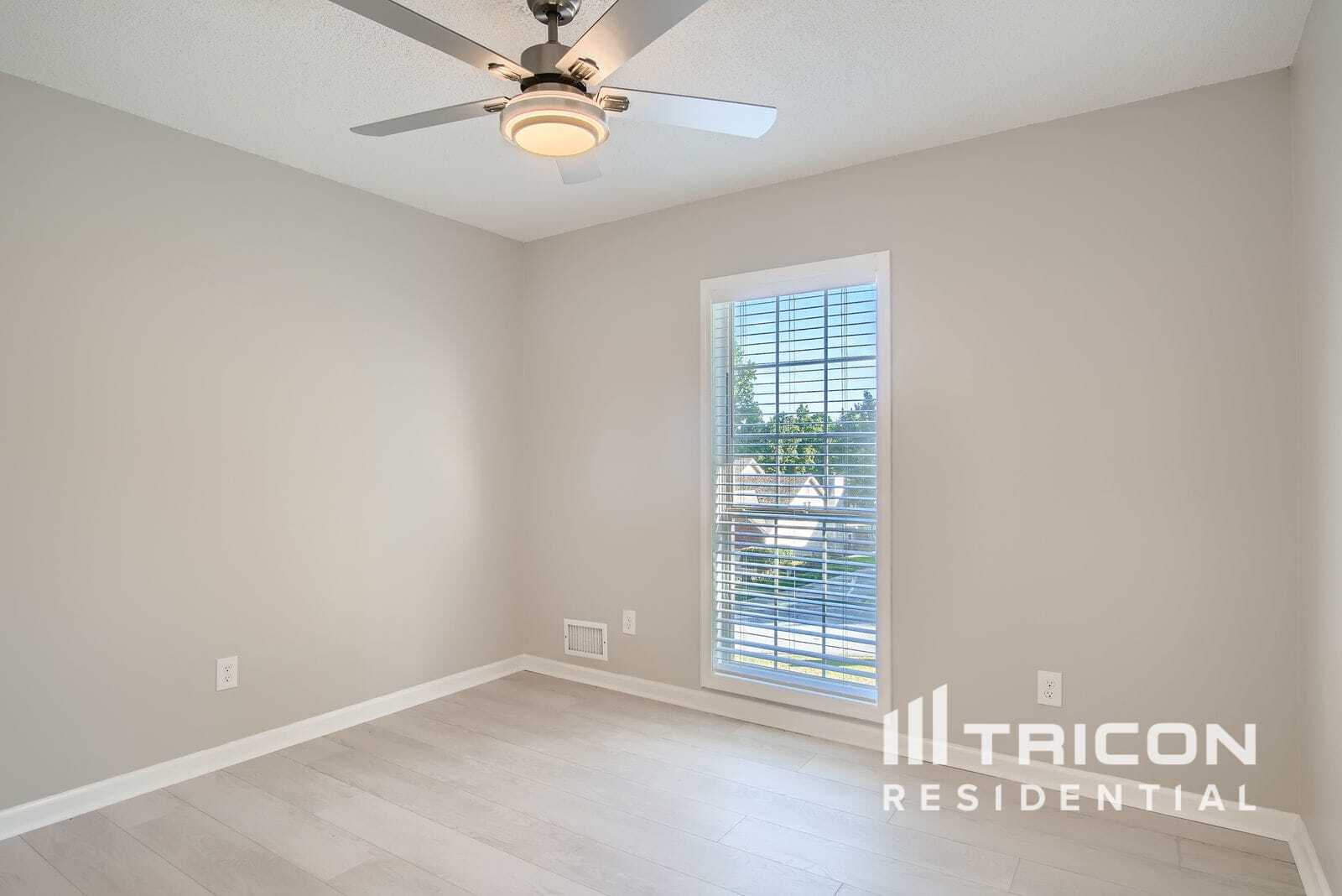 Building Photo - 222 Sawgrass Way