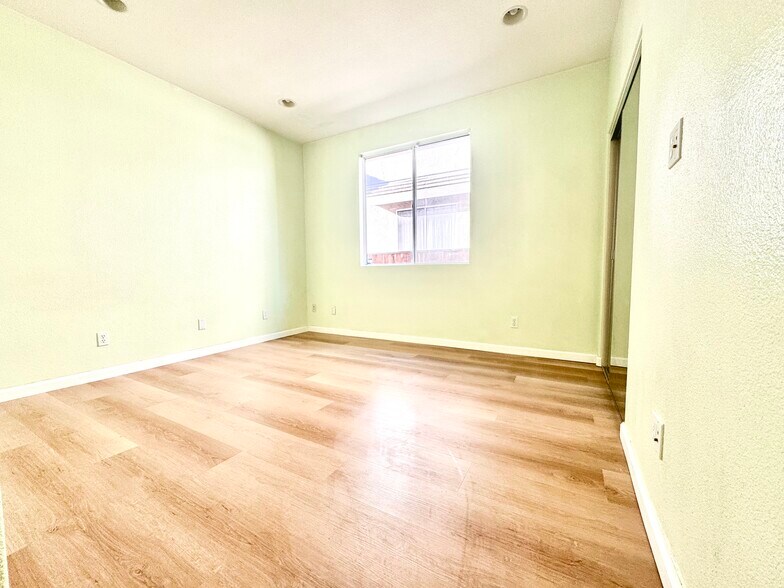 Building Photo - 4030 Bouquet Park Ln