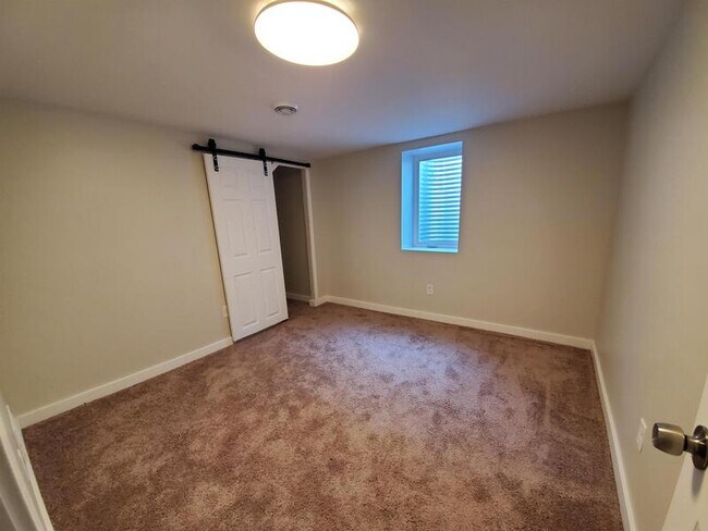 Building Photo - 5713 Xerxes Ave S