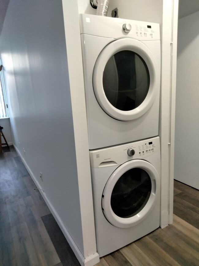 Washer/Dryer - 6254 97th Pl