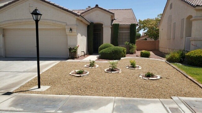 Building Photo - 7584 Splashing Rock Dr