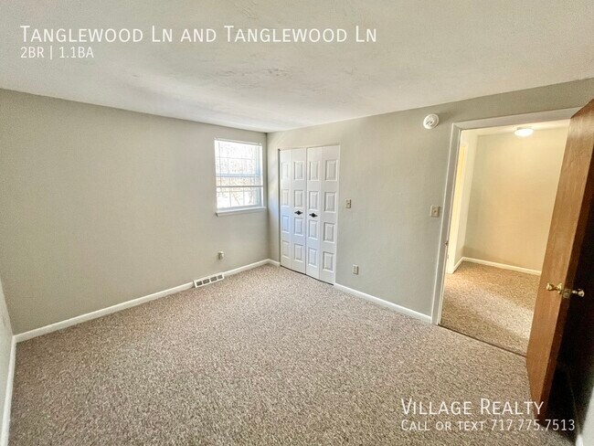 Building Photo - 442 Tanglewood Ln