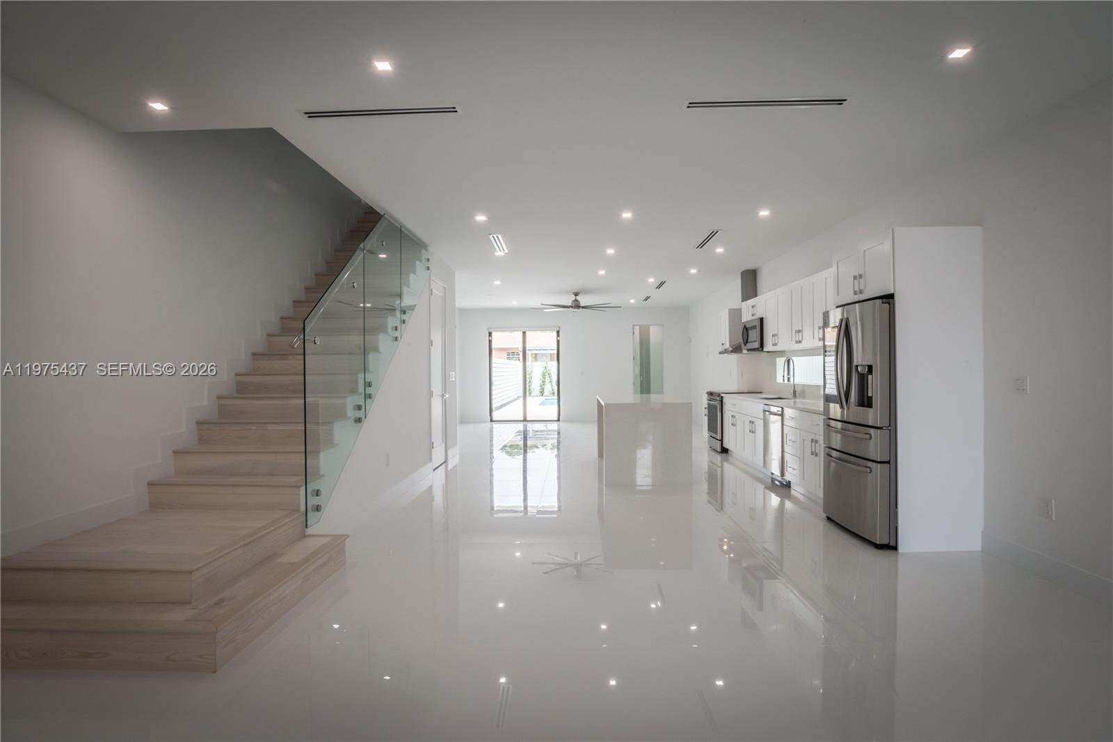 Building Photo - 3107 SW 26th St