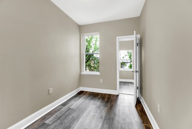 Building Photo - 3 Bedroom Rowhome- West Baltimore City