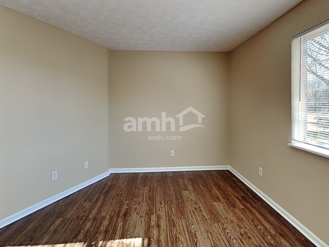Building Photo - 1691 Roosevelt Dr