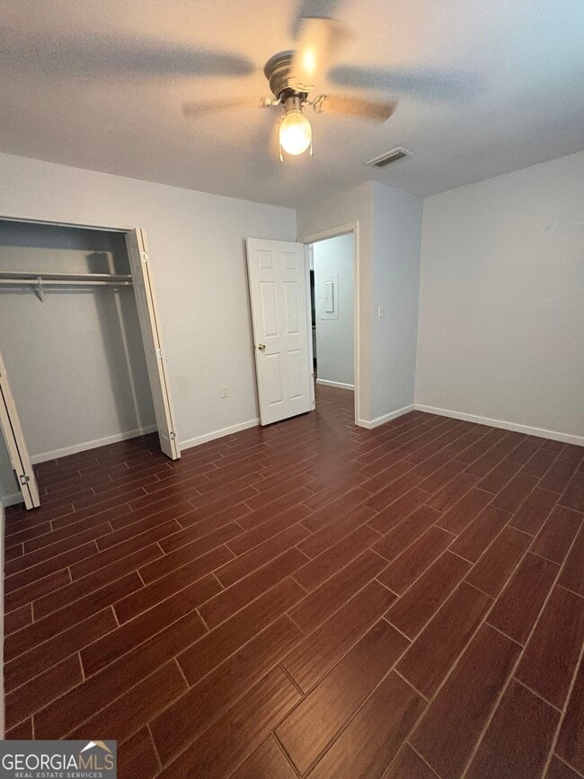 Building Photo - 542 Chateau Cir