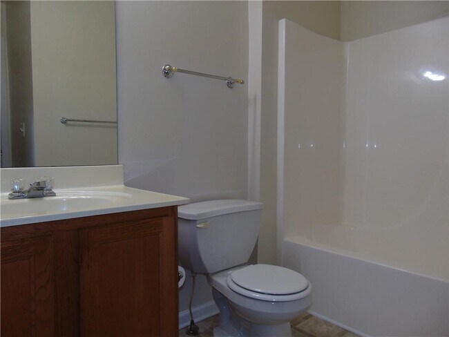 Building Photo - 523 Rockbridge Trail